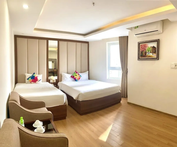 Deluxe Twin room with city view