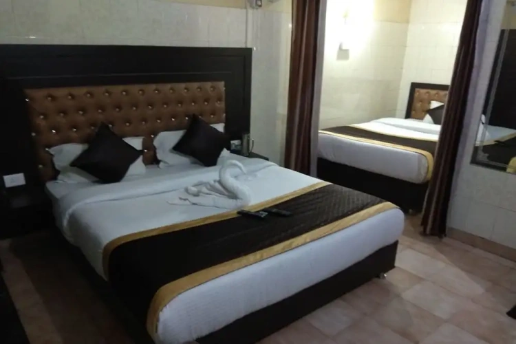 Standard Triple room