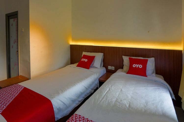 Hotel O Point Inn