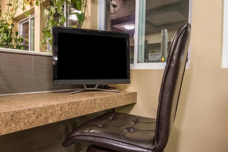 Days Inn Vernon