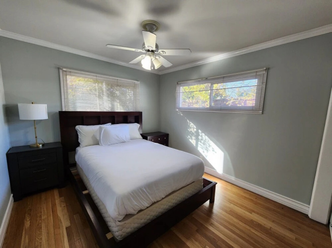 Near the beach and central located