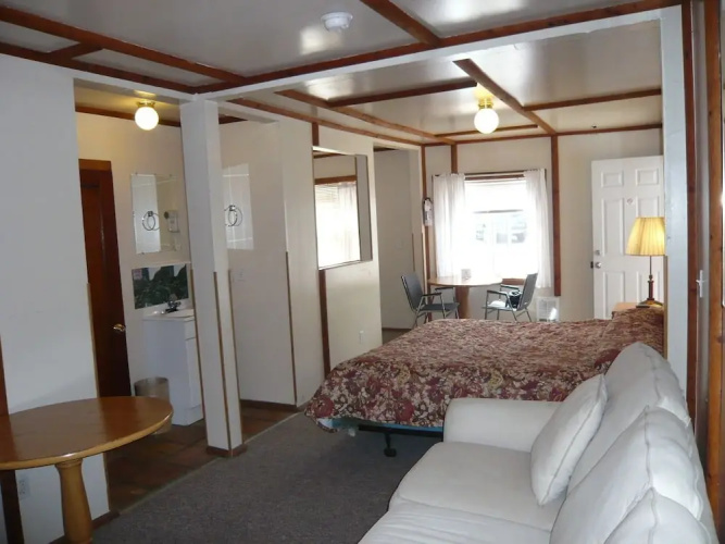 Stevens Pass Motel