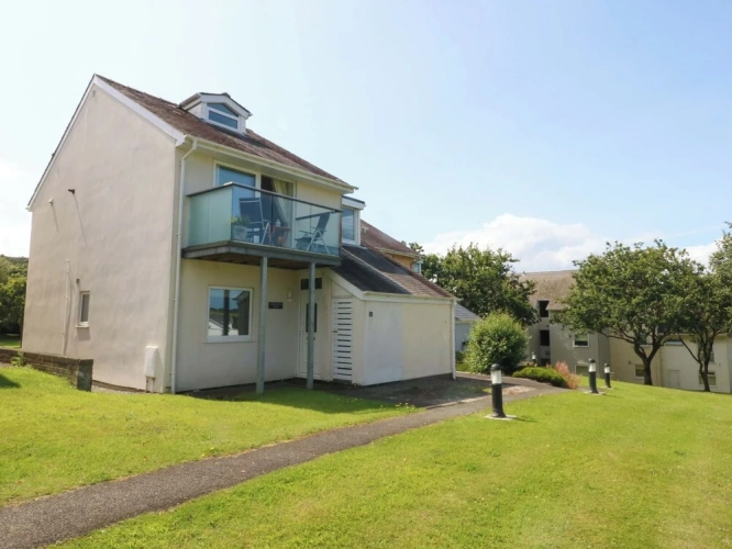 Cottage with balcony