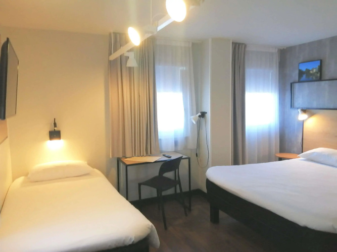 ibis Poitiers Sud