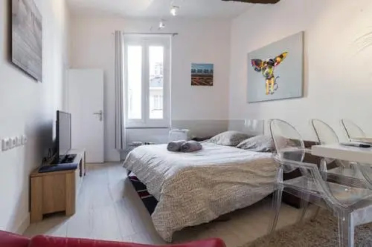 Great Flat in the Old Town Up To 4