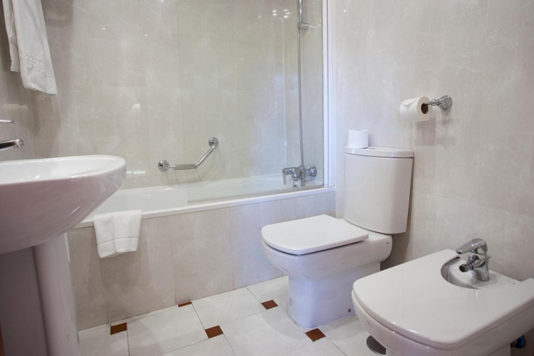Espahotel Plaza Basilica photo 23