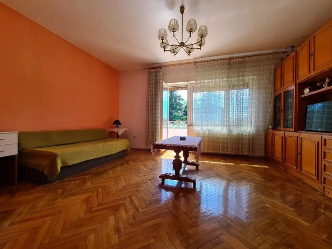 Apartment 930