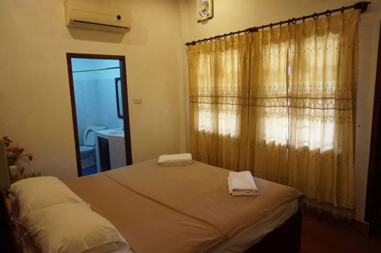 Sene Huaphanh Guest House