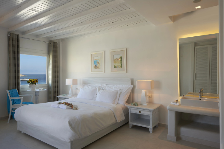 Petinos Beach Hotel