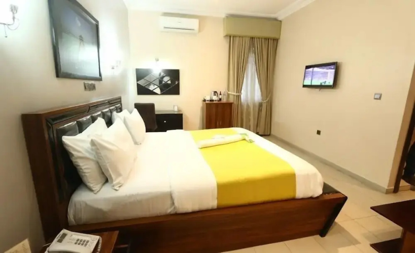 Cares Luxury Suites