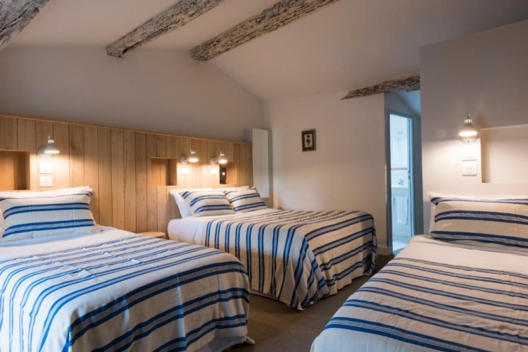 Standard Quadruple room