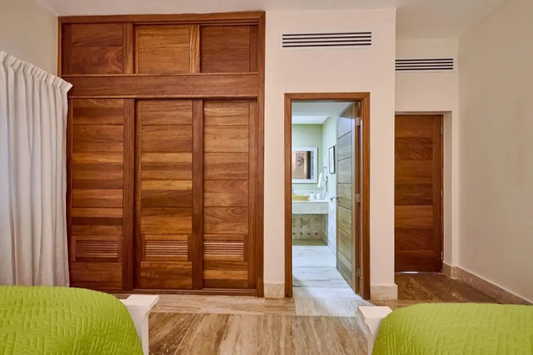 Luxury Beachfront Condo A-101