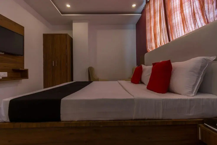 Neem Leaf by OYO Rooms