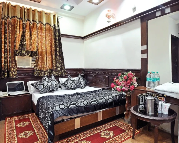 Standard Double room with city view