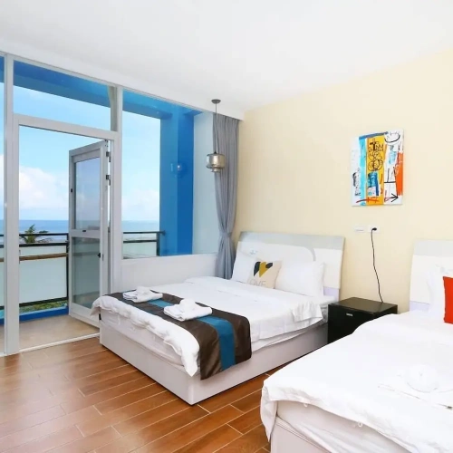 Standard Triple room with ocean view