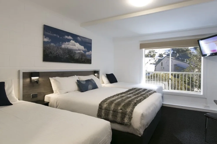 Standard Quadruple room with balcony