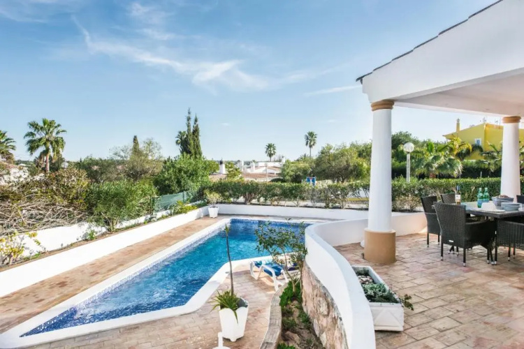 Villa Buganvilia