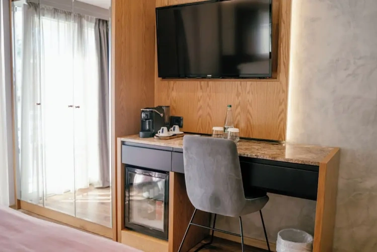Standard Double room with city view
