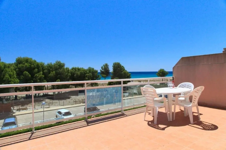 1 Bedroom Apartment with sea view