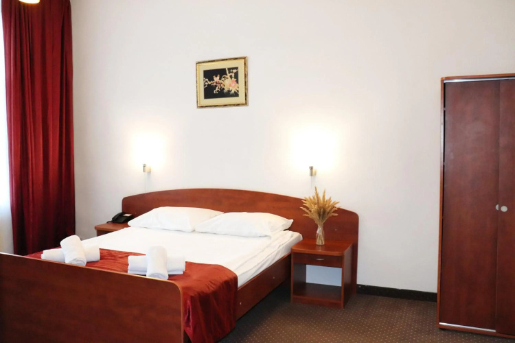Lothus Hotel