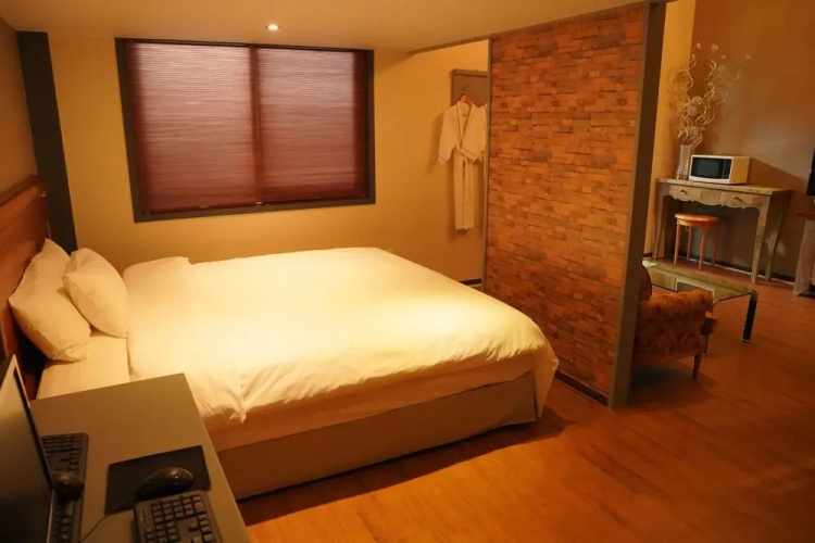 Hotel Rainbow