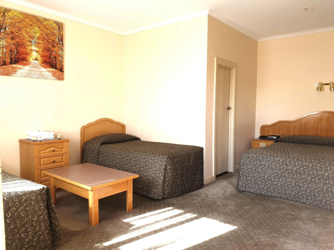 Glenelg Motel
