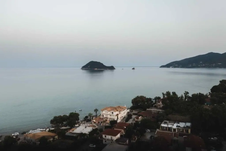 1 Bedroom Apartment with balcony and with sea view