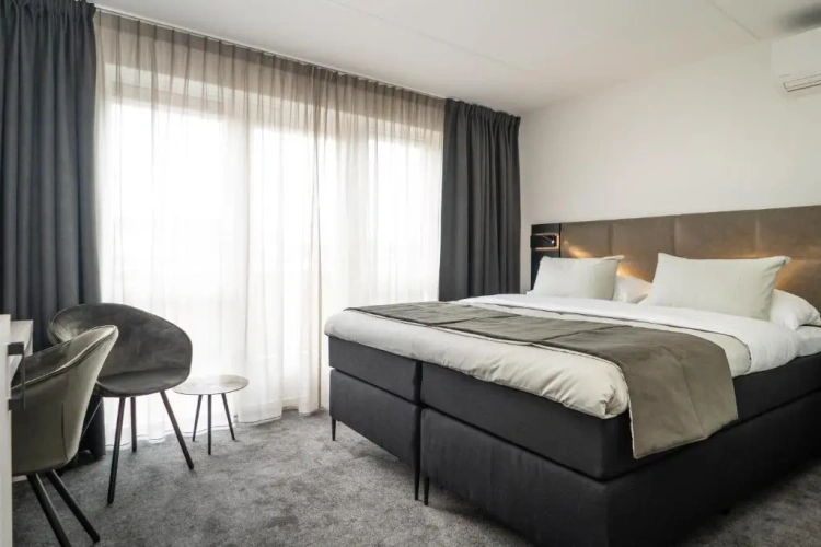 Deluxe Twin room with balcony