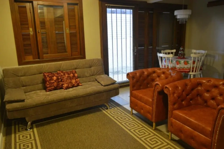 2 Bedrooms Cottage
