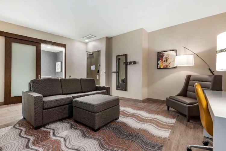Double Suite