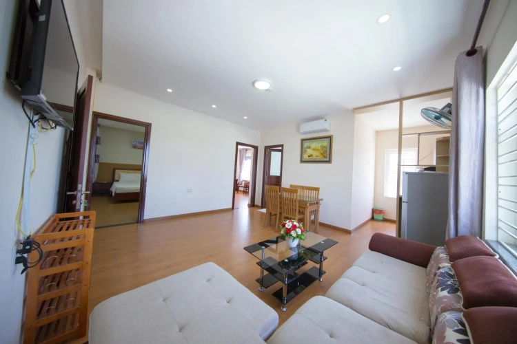 2 Bedrooms Apartment