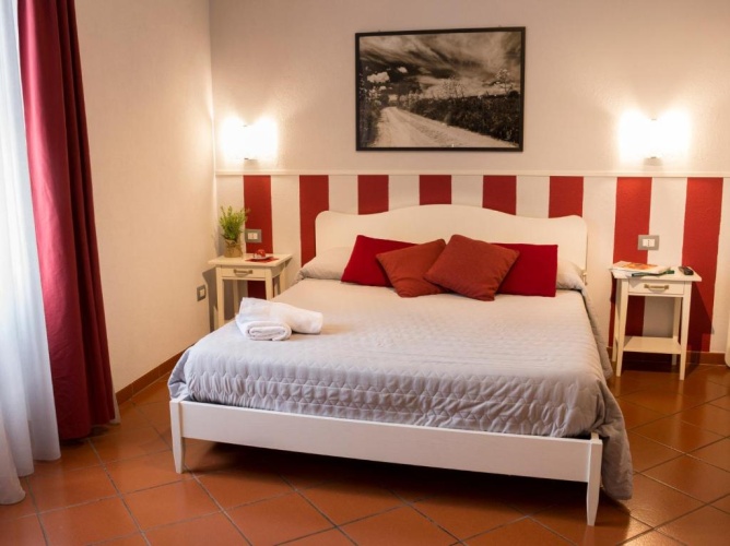 Standard Triple room