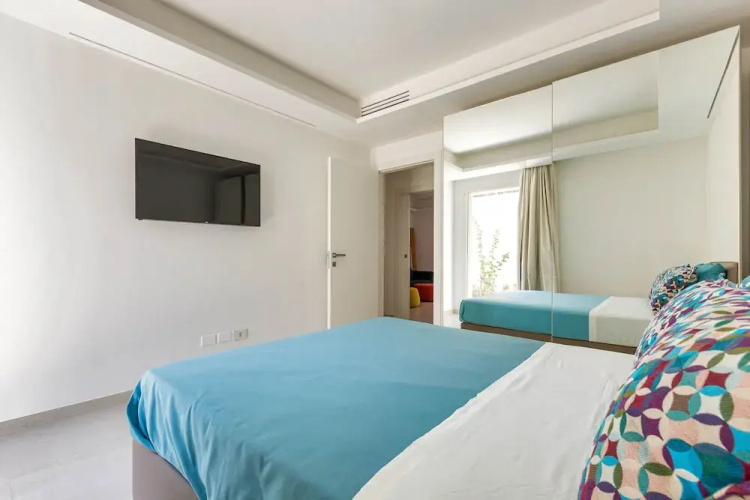 2083 Villa Gea