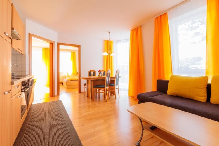2 Bedrooms Apartment