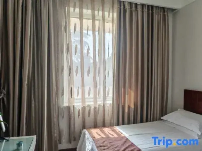 Standard Triple Family room