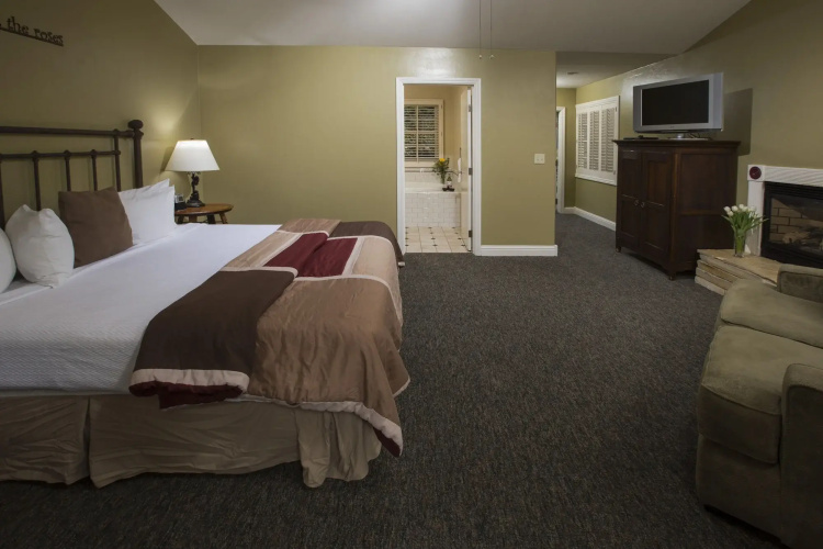 Carmel River Inn & Cottages