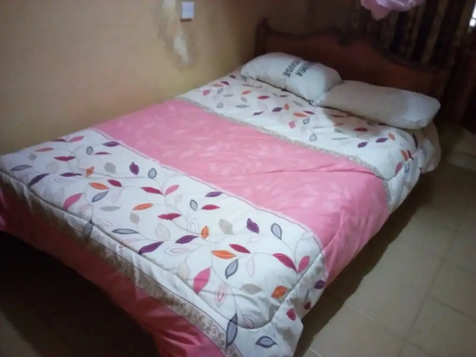 Kwiremia Hotel