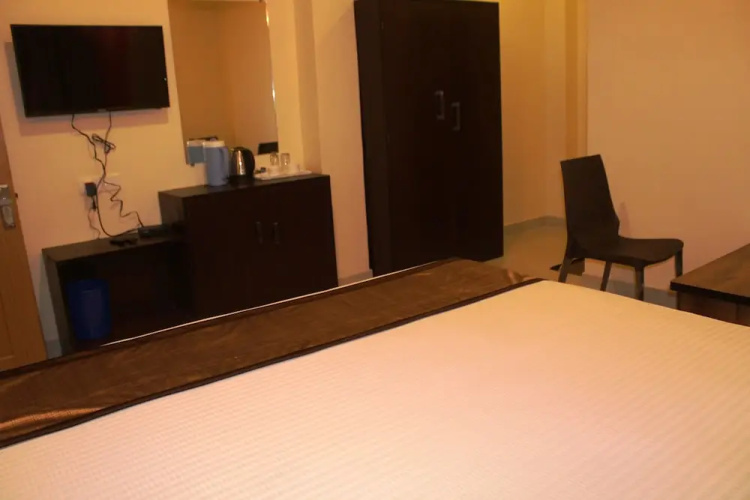 Hotel White Lotus