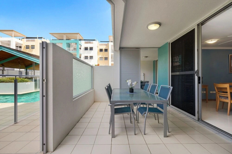 6BR Coolum Beach