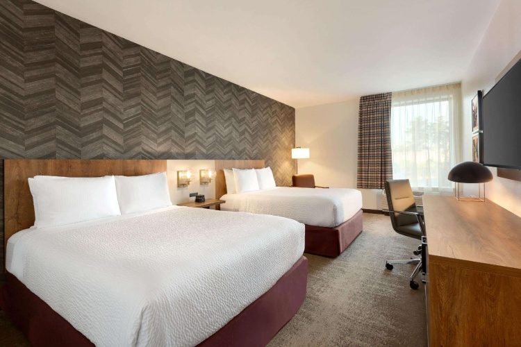 Quadruple Suite