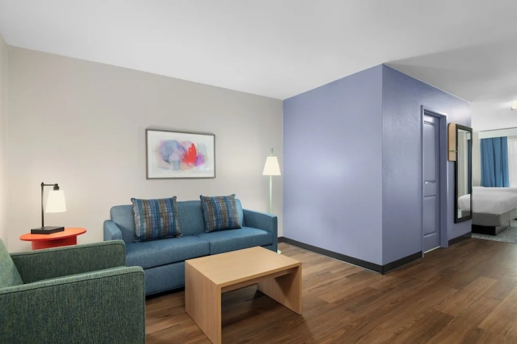 Quadruple Suite
