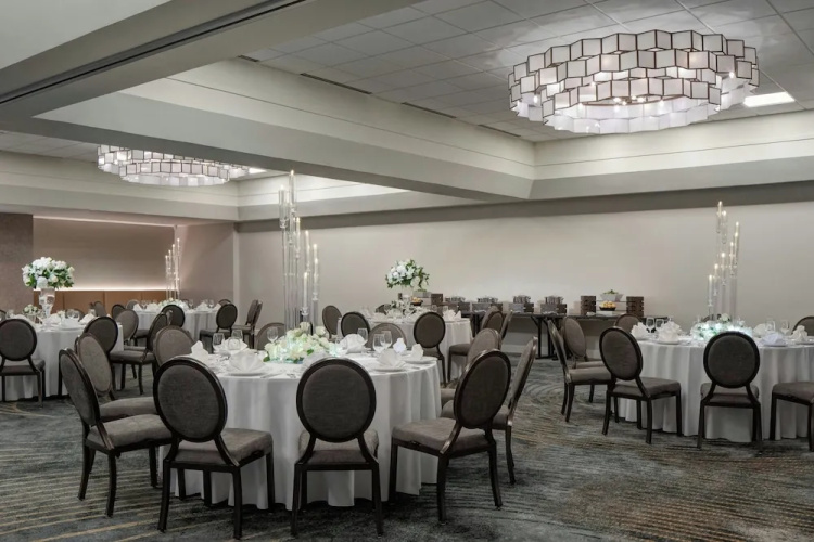 Sheraton Fort Worth Downtown Hotel