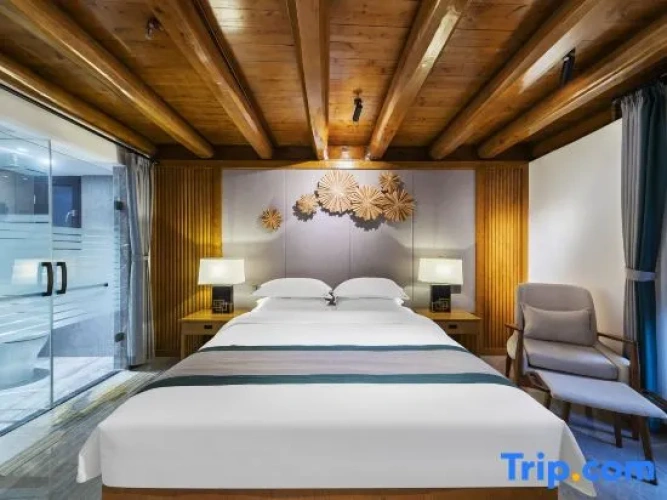 Grand room