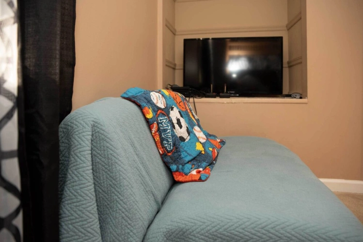 4 Bedrooms Cottage with balcony