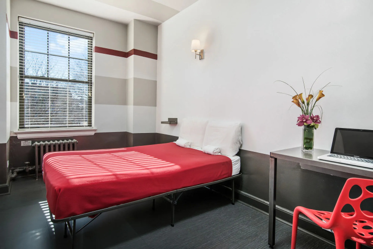 Chicago Getaway Hostel