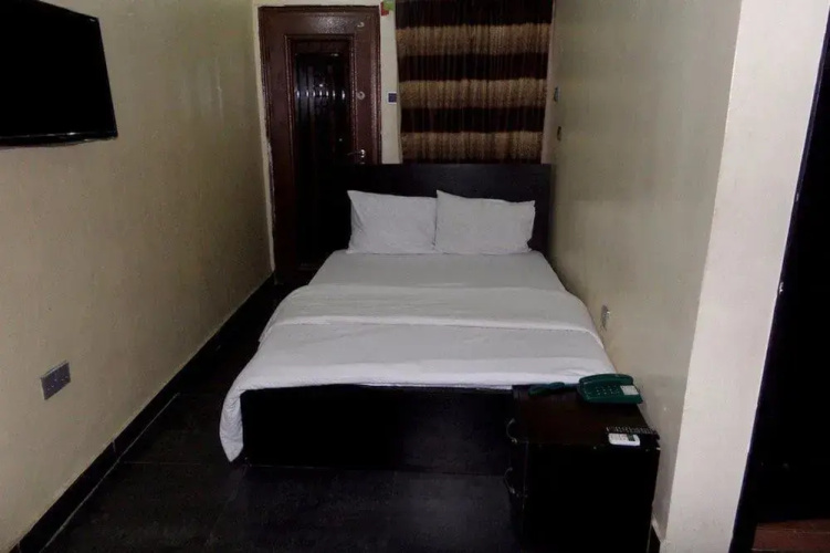 Blue Seasons Hotel & Suites