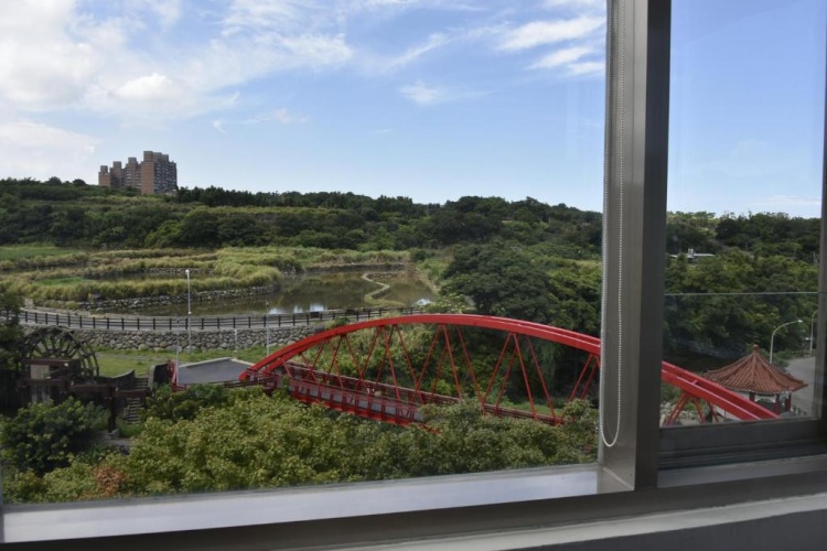 Standard Twin room with garden view