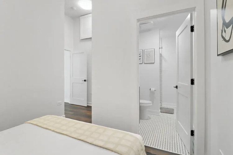 Stylish 4BR Stay - State rep
