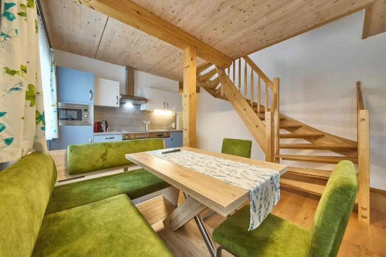2 Bedrooms Comfort room with garden view