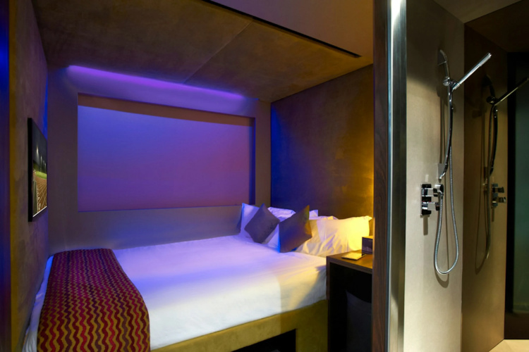 Bloc Hotel Gatwick photo 7